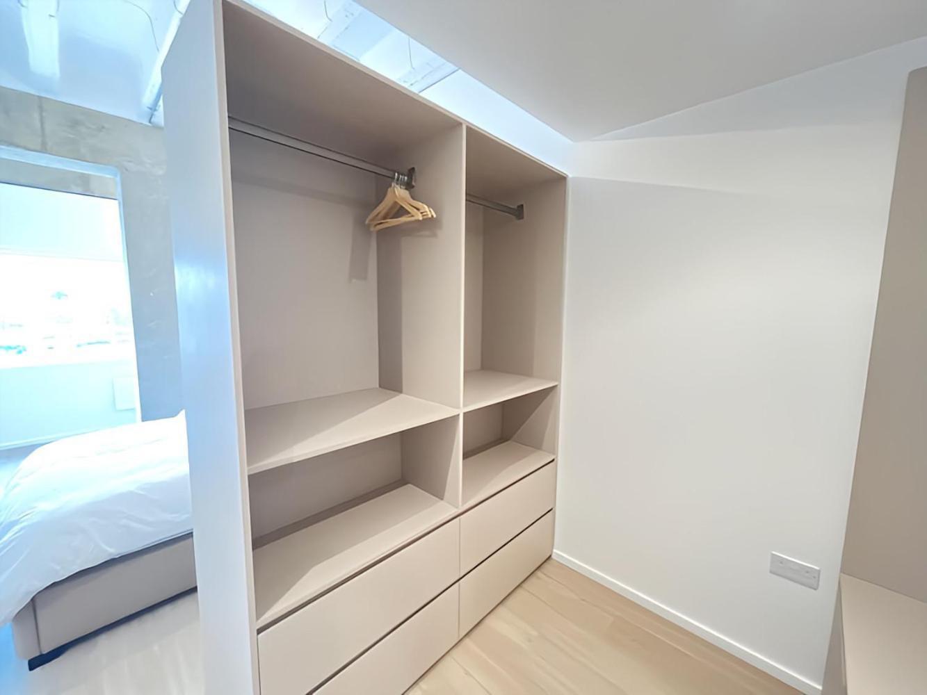 Apartment 1br Luxury Flat At Train Station - Long Welcome - Just Ask Milton Keynes